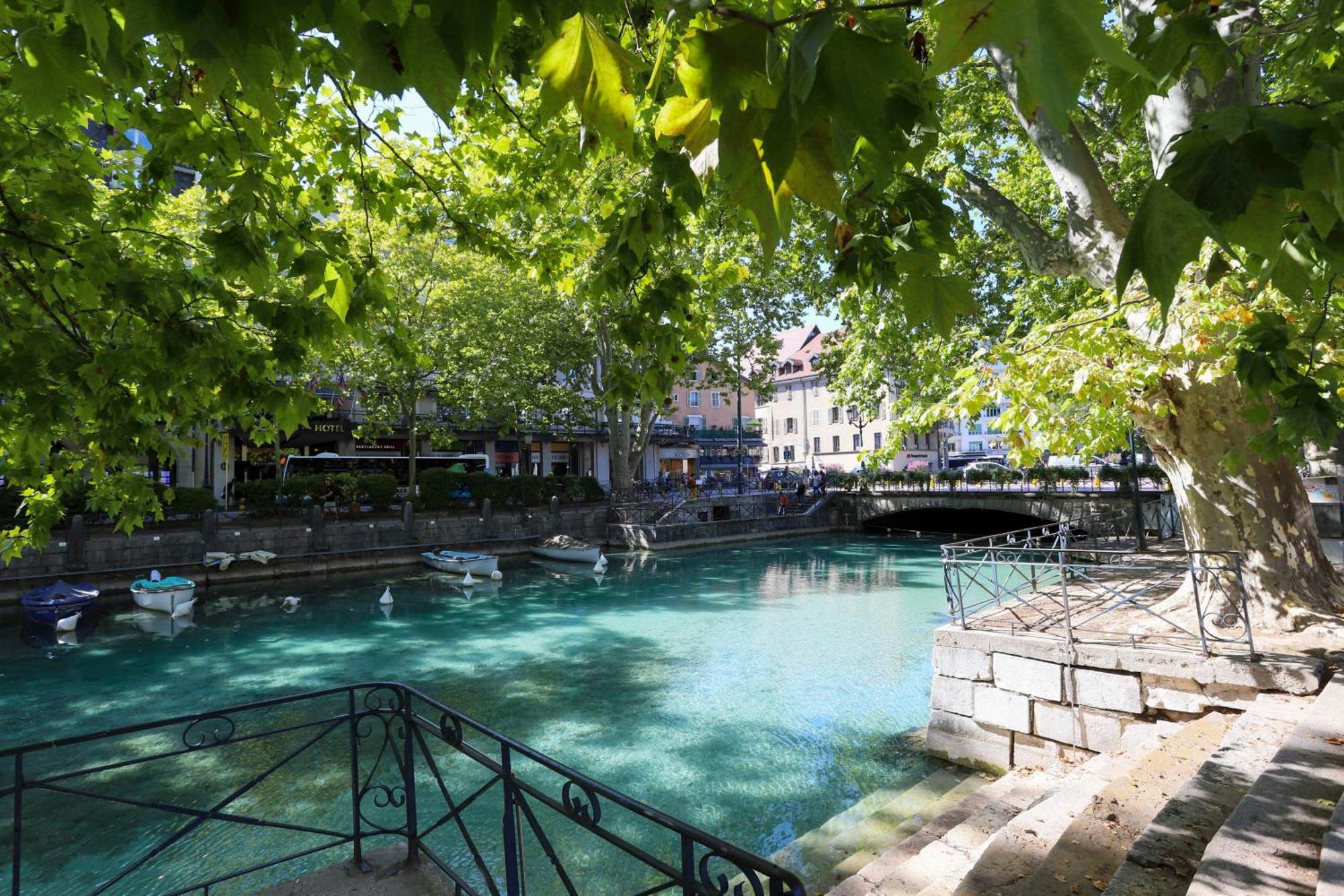 Royalement Bien ! Hyper-Centre - Wifi - Netflix - Disney Plus Annecy Exteriör bild